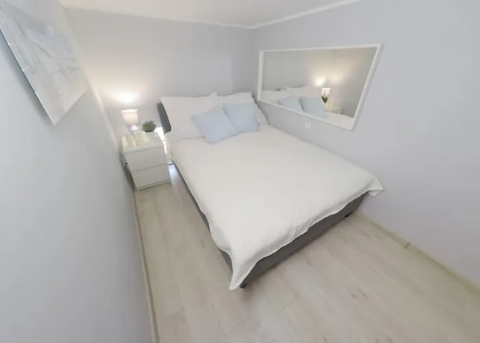 Apartman Rynek 20/21 -cosy New On The Market Square - 4 Bedrooms - 8 People Wrocław