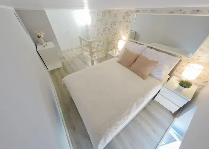 Apartman Rynek 20/21 -cosy New On The Market Square - 4 Bedrooms - 8 People Wrocław